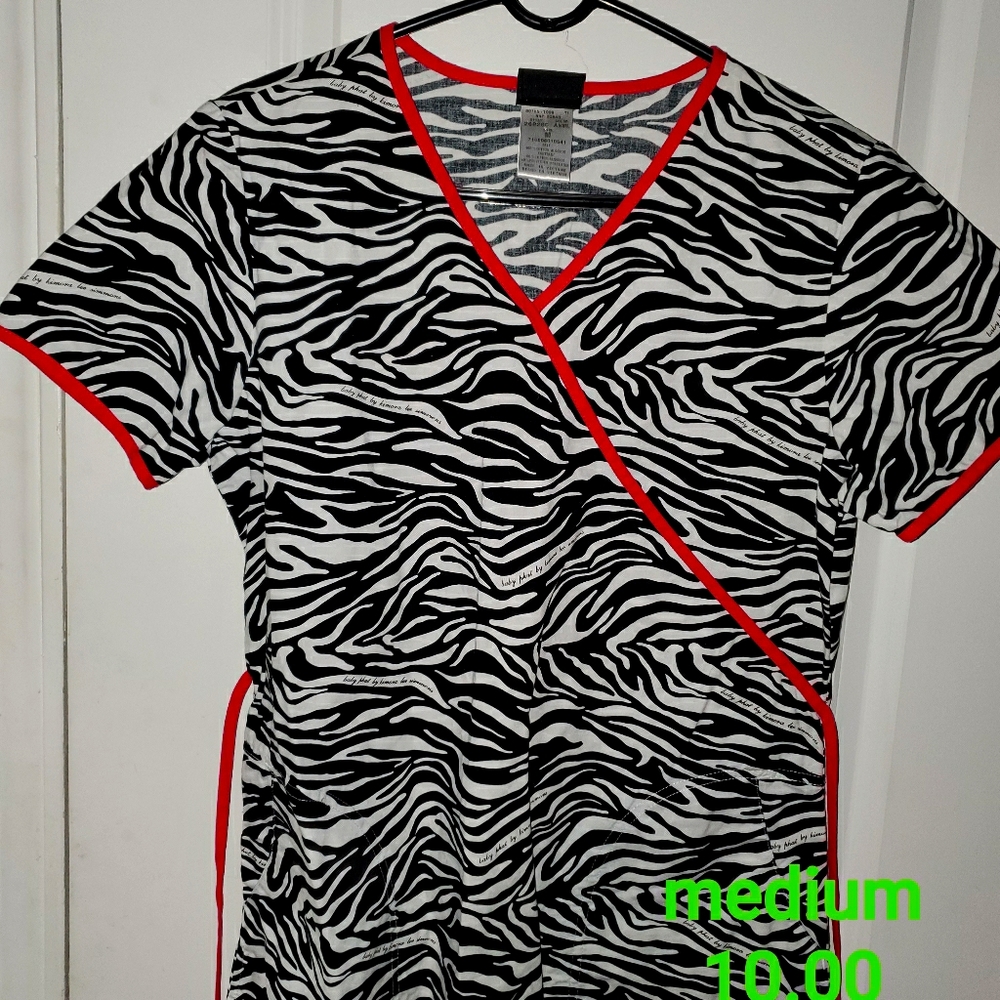 Animal Print scrub top size med
